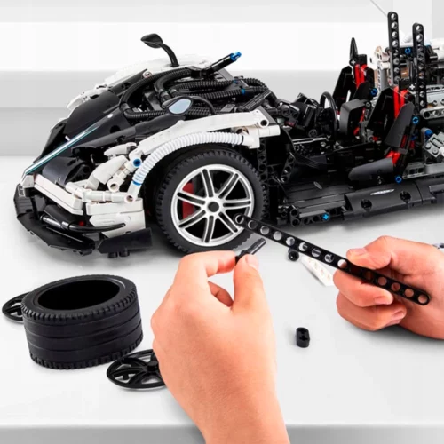 Rastar 1:8 Pagani Huayra BC veliki set kockica za sastavljanje vozila s daljinskim upravljačem - Slika 3